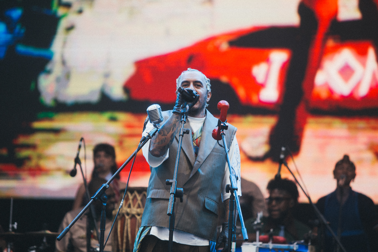 Lollapalooza 2024 | Com a essência do hip hop, Marcelo D2 fez sua roda de rap com samba