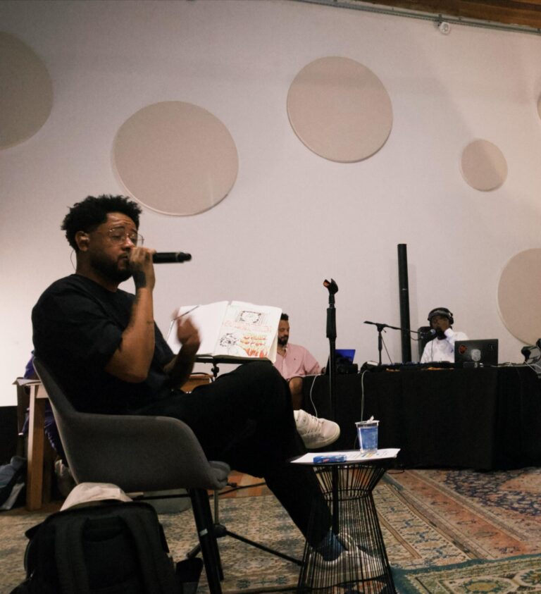 No ensaio do Emicida para os shows da turnê MCMV